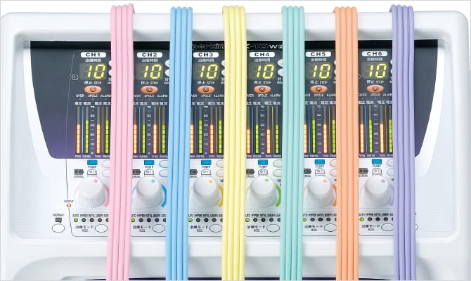 やさしい色合いの導子コード